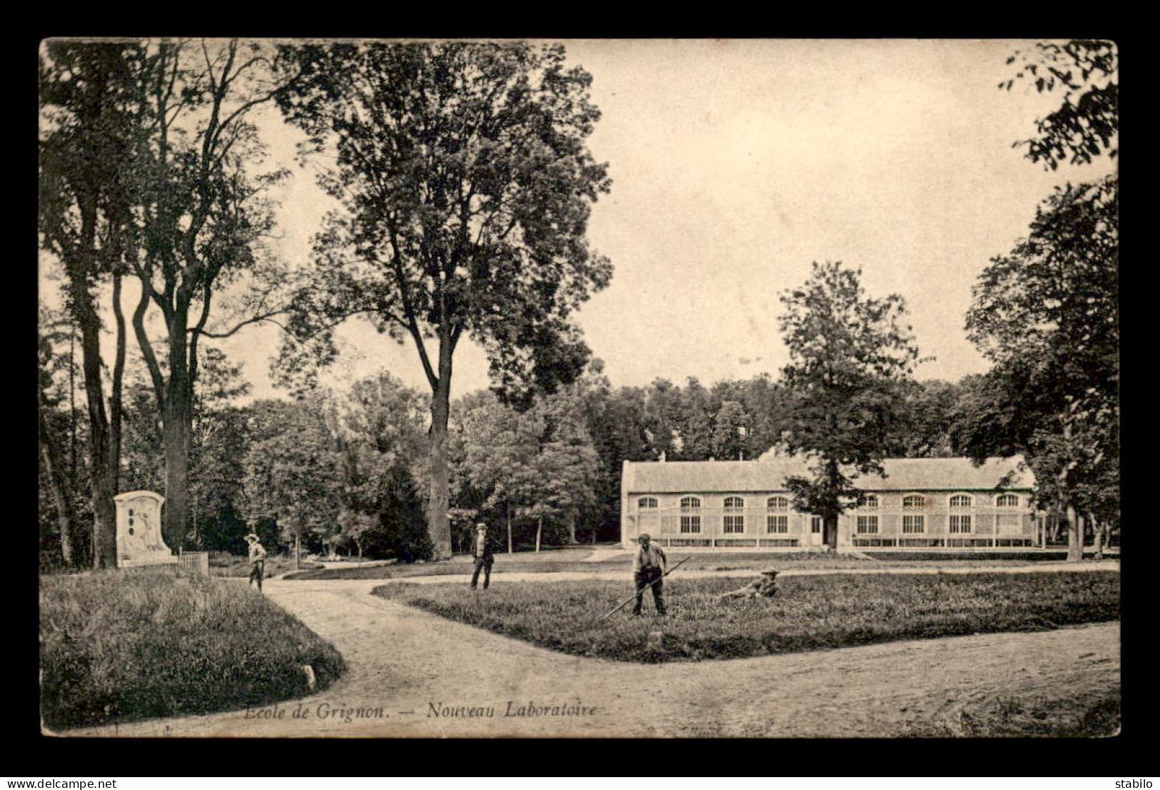 78 - ECOLE DE GRIGNON - NOUVEAU LABORATOIRE - Grignon