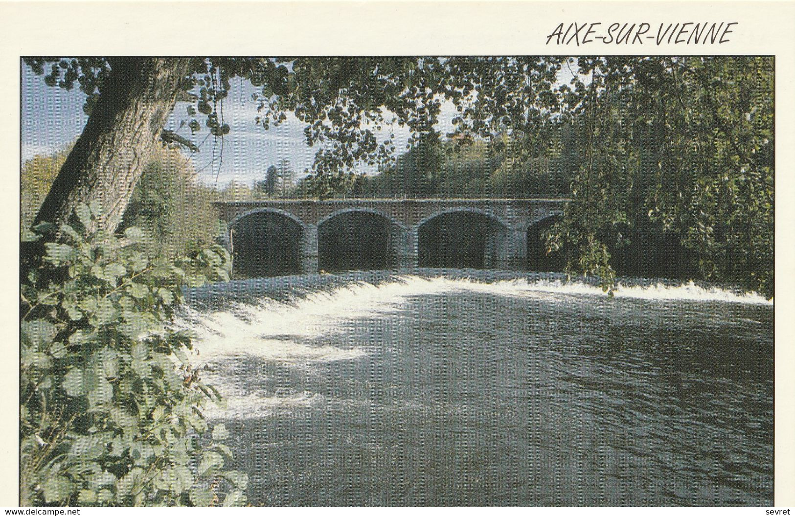 AIXE SUR VIENNE. - Pont Sur La Vienne .  CPM RARE - Aixe Sur Vienne