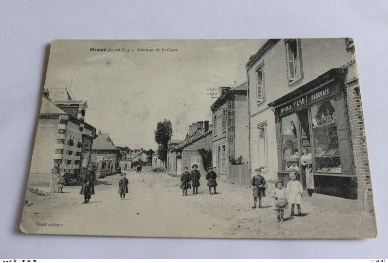 Droué - Avenue De La Gare - Droue