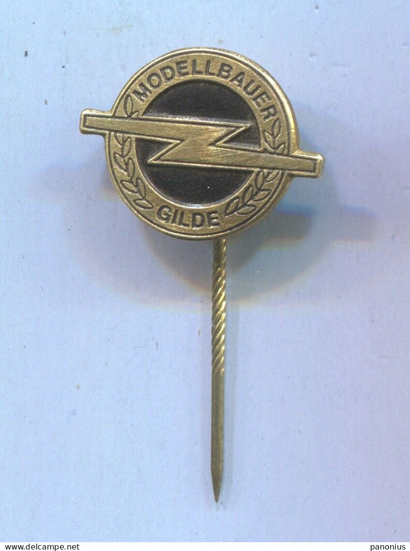 OPEL - Modellbauer Gilde, car auto automotive, vintage pin badge abzeichen