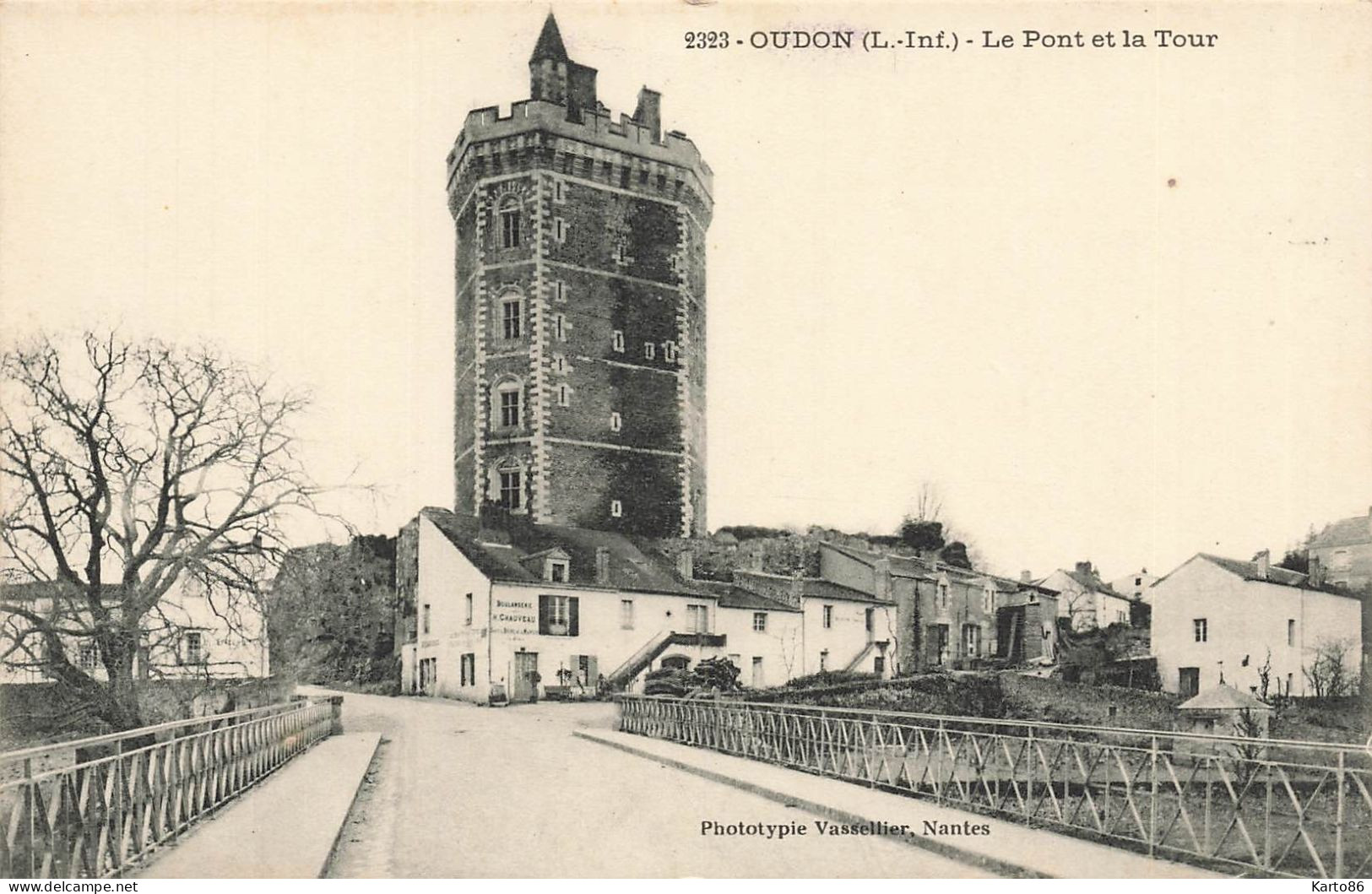 Oudon * Rue * Le Pont Et La Tour * Boulangerie CHAUVEAU - Oudon