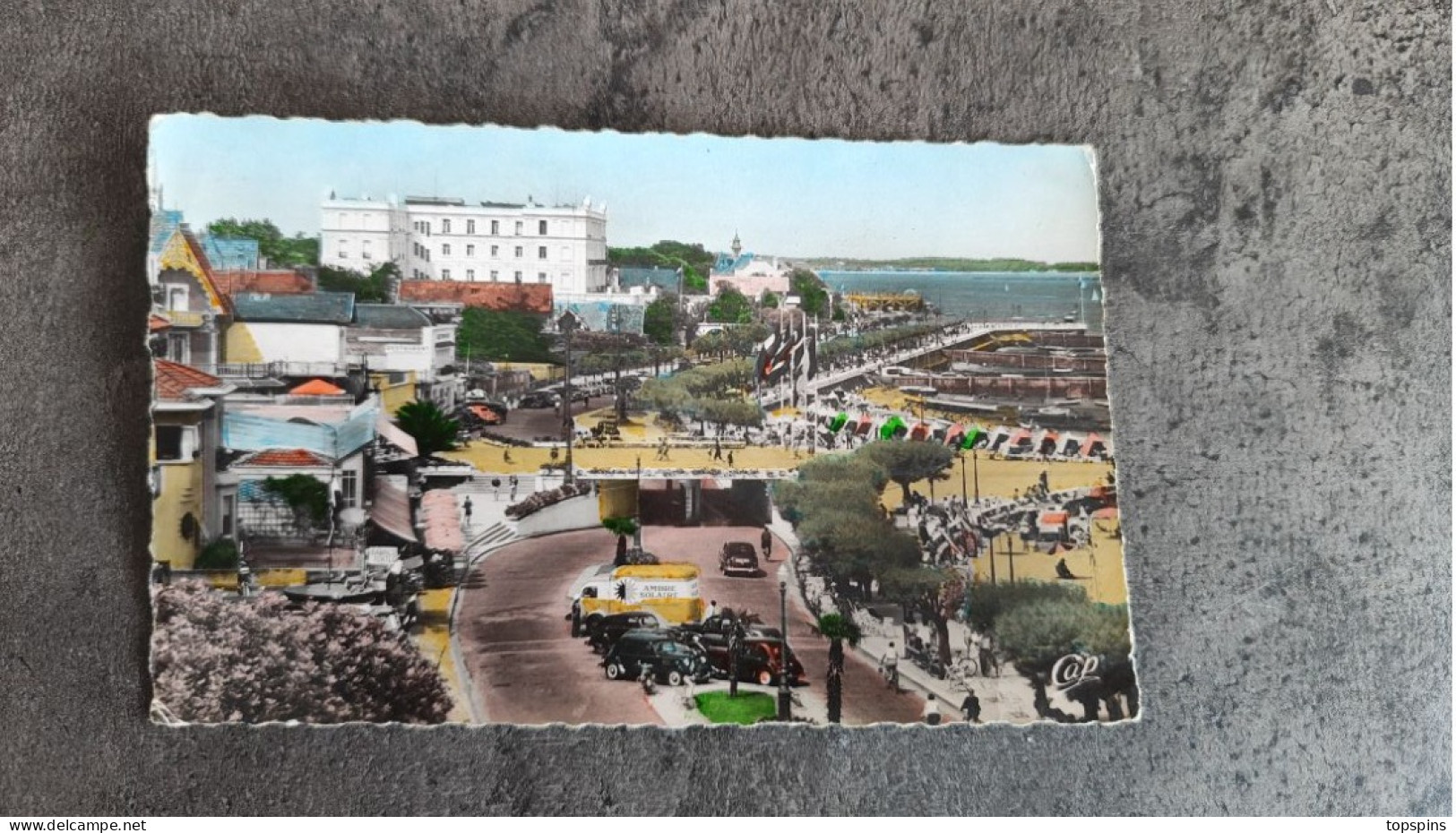 ED CAP CARTE POSTALE CP ARCACHON MER PLAGE CAMION RENAULT 2,5T AMBRE SOLAIRE ANNEES 50 BE - Camions & Poids Lourds