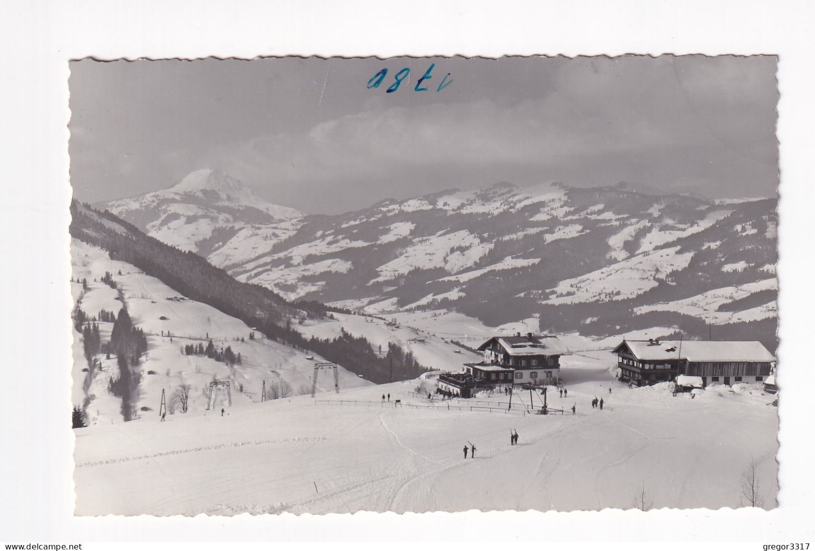 E6190) KIRCHBERG In TIROL - Sehr Schöne S/W FOTO AK - Skifahrer U. Hütten ALT! - Kirchberg