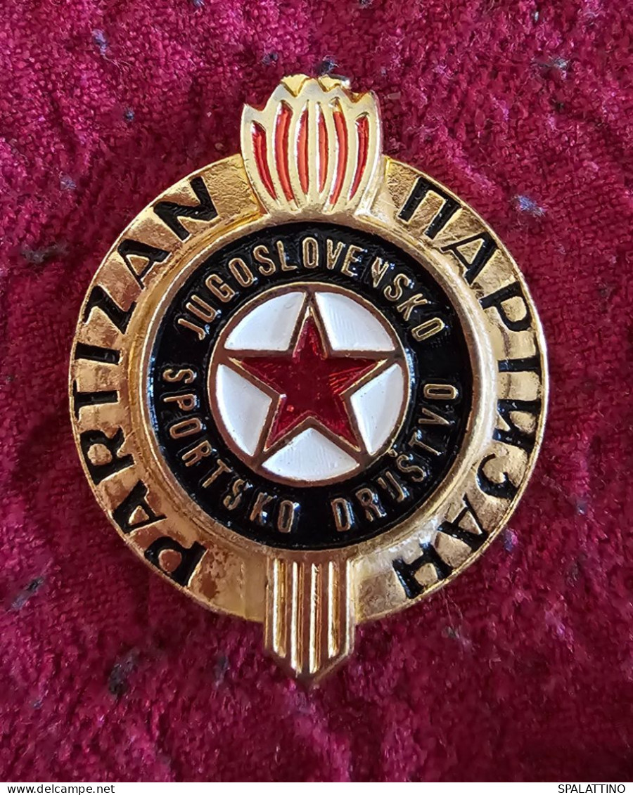 FK PARTIZAN MEDAL - Bekleidung, Souvenirs Und Sonstige