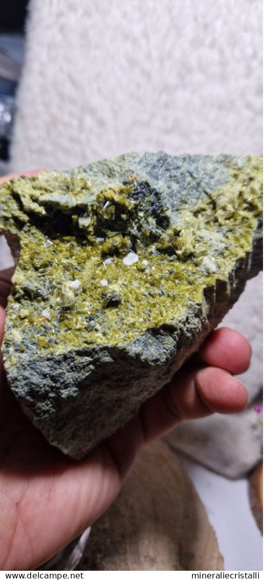 Epidoto e diopside cristalli su matrice 721gr  valle Antrona Piemonte Italia