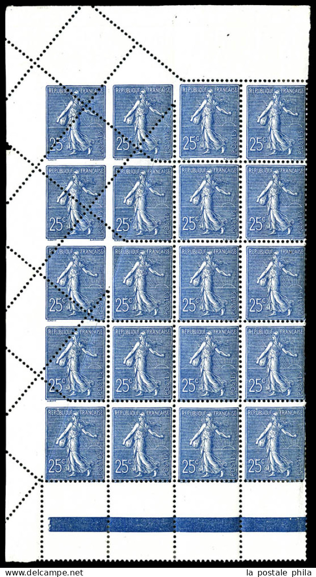 N°132, 25c Semeuse, Exceptionnel Piquage Oblique Par Pliage Sur Bloc De 20 Exemplaires Coin De Feuille. SUPERBE. R.R. (c - Unused Stamps