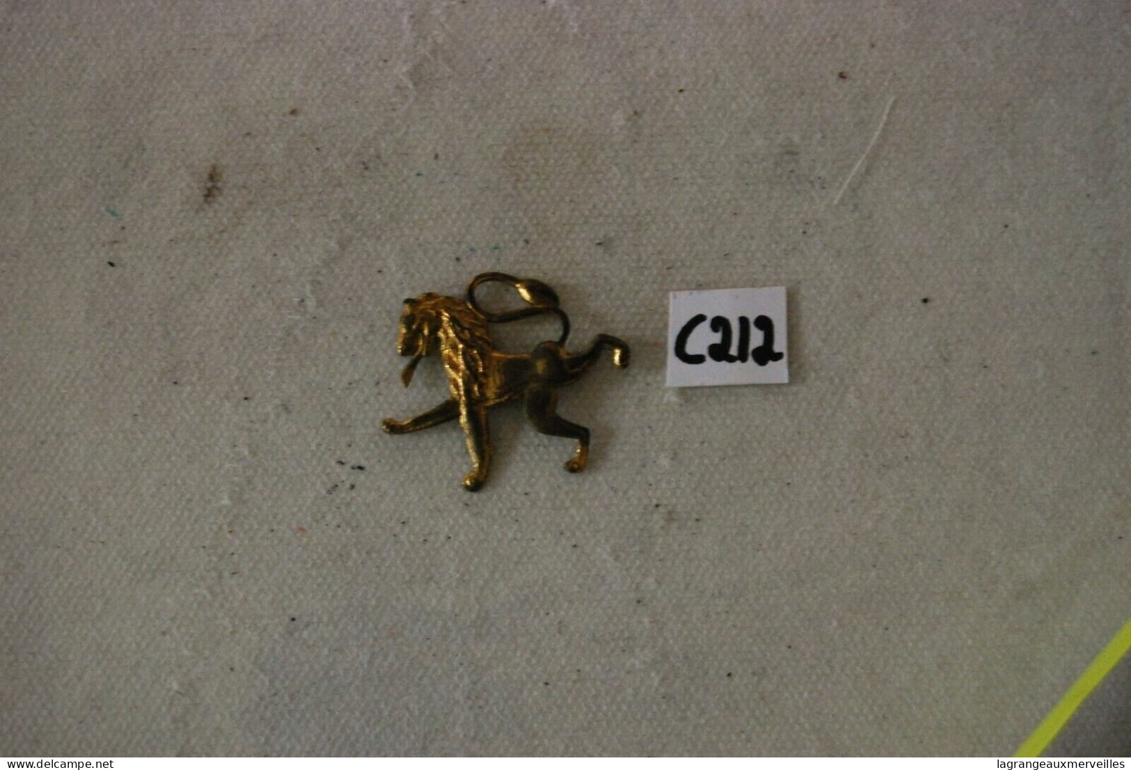 C212 Pendentif - Lion Wallon !!! - Hangers