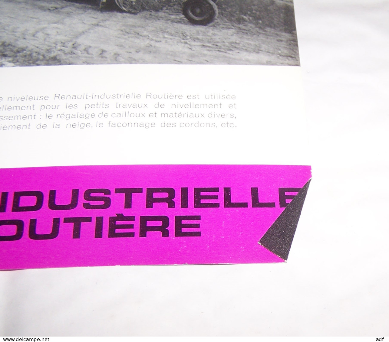 FEUILLET PUB PUBLICITAIRE MATERIEL AGRICOLE RENAULT LAME NIVELEUSE  ( TRACTEUR, TRACTEURS, MOTOCULTURE ) - Tracteurs