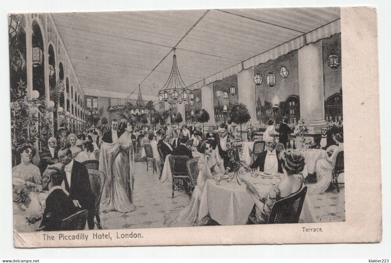 The Piccadilly Hotel, London. Terrace. Year 1913 - Piccadilly Circus