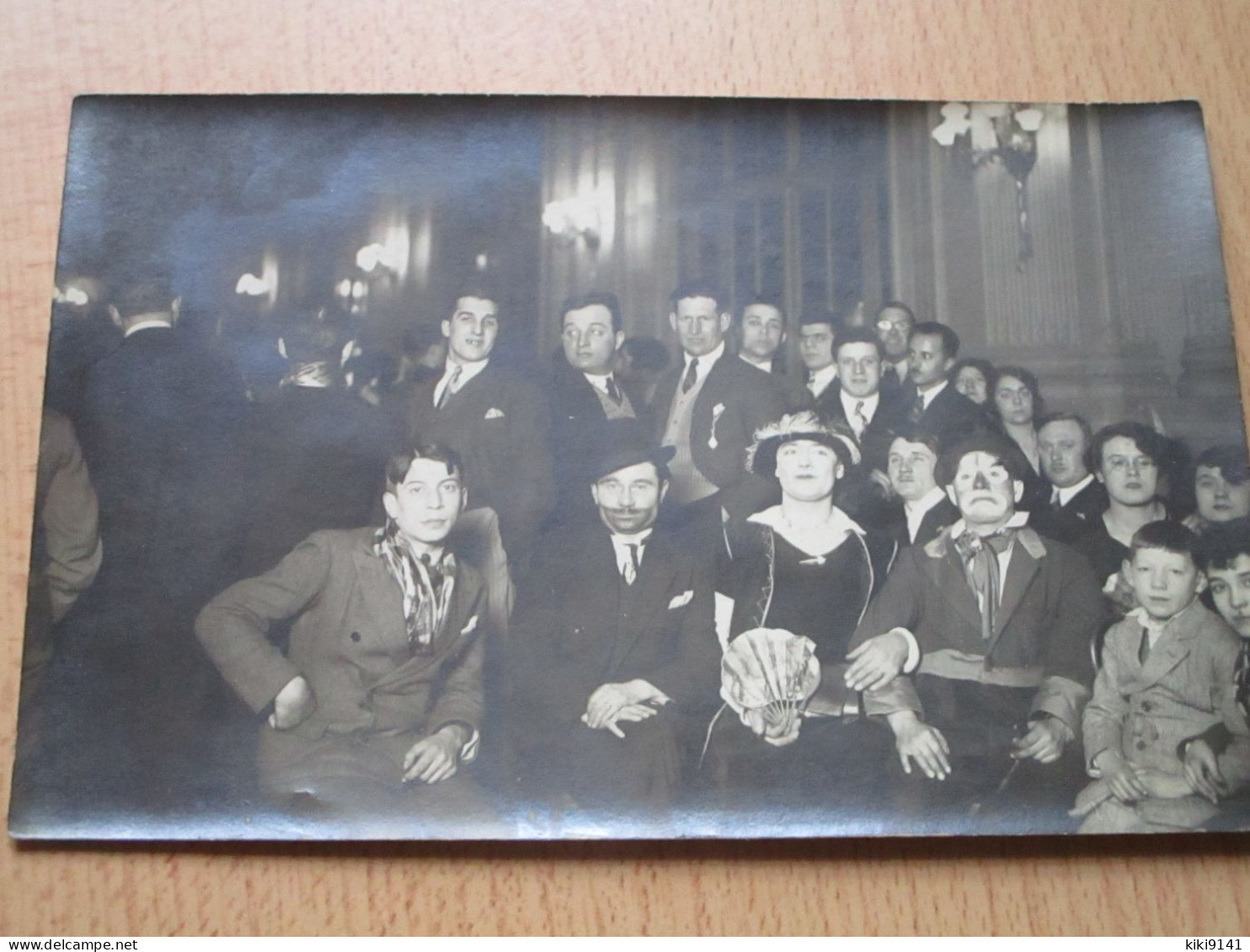 Soirée Récréative Et Costumée à La Salle Des Fêtes - Les Lilas