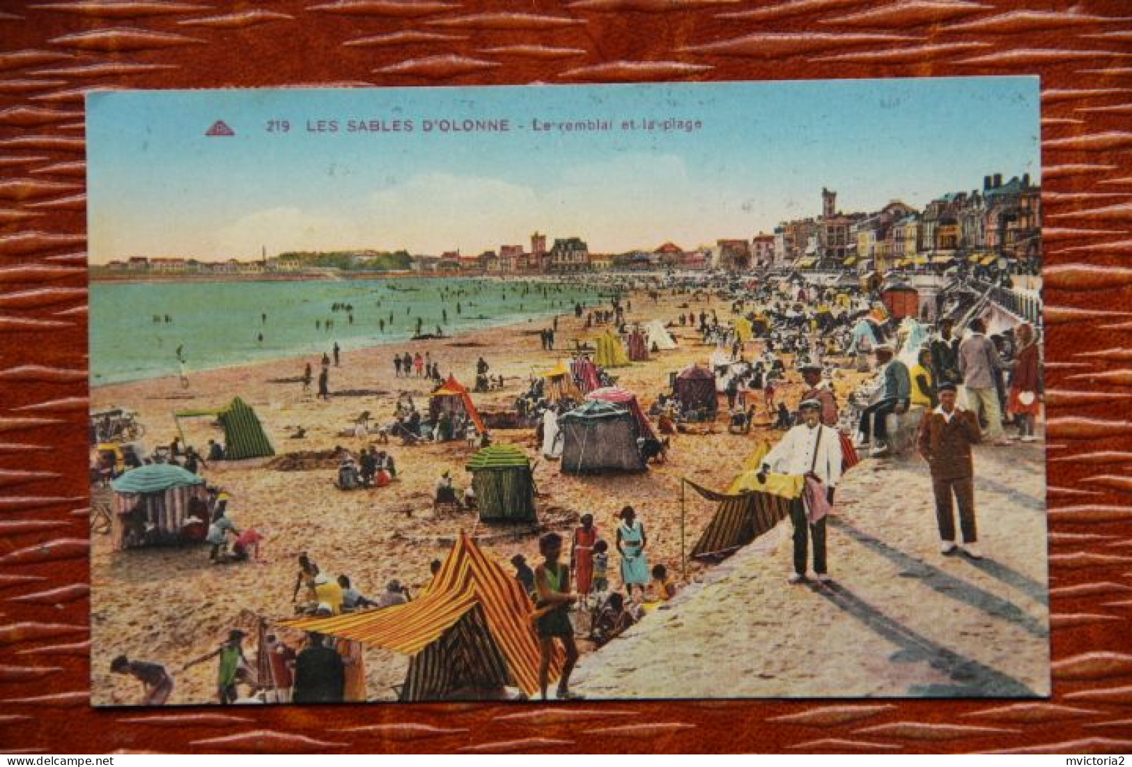 85 - LES SABLES D'OLONNE : Le Remblai Et La Plage - Sables D'Olonne