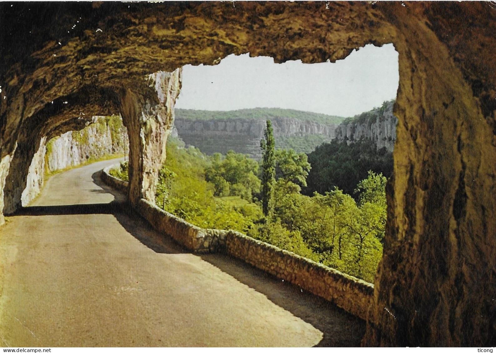 RUOMS ARDECHE, LE DEFILE, RARE VUE DES EDITIONS DE FRANCE MARSEILLE, FLAMME SAINT MONTAN 1980 SUR SABINE, VOIR LES SCANS - Ruoms