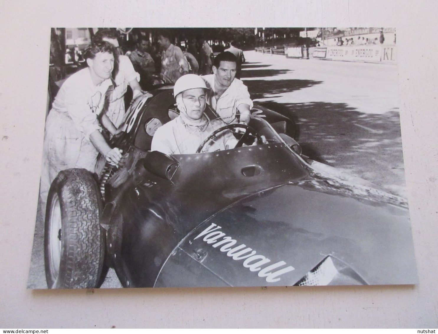 AUTO FORMULE 1 PHOTO 17x12 1958 MONACO ABANDON Stirling MOSS VANWALL - Automobile - F1