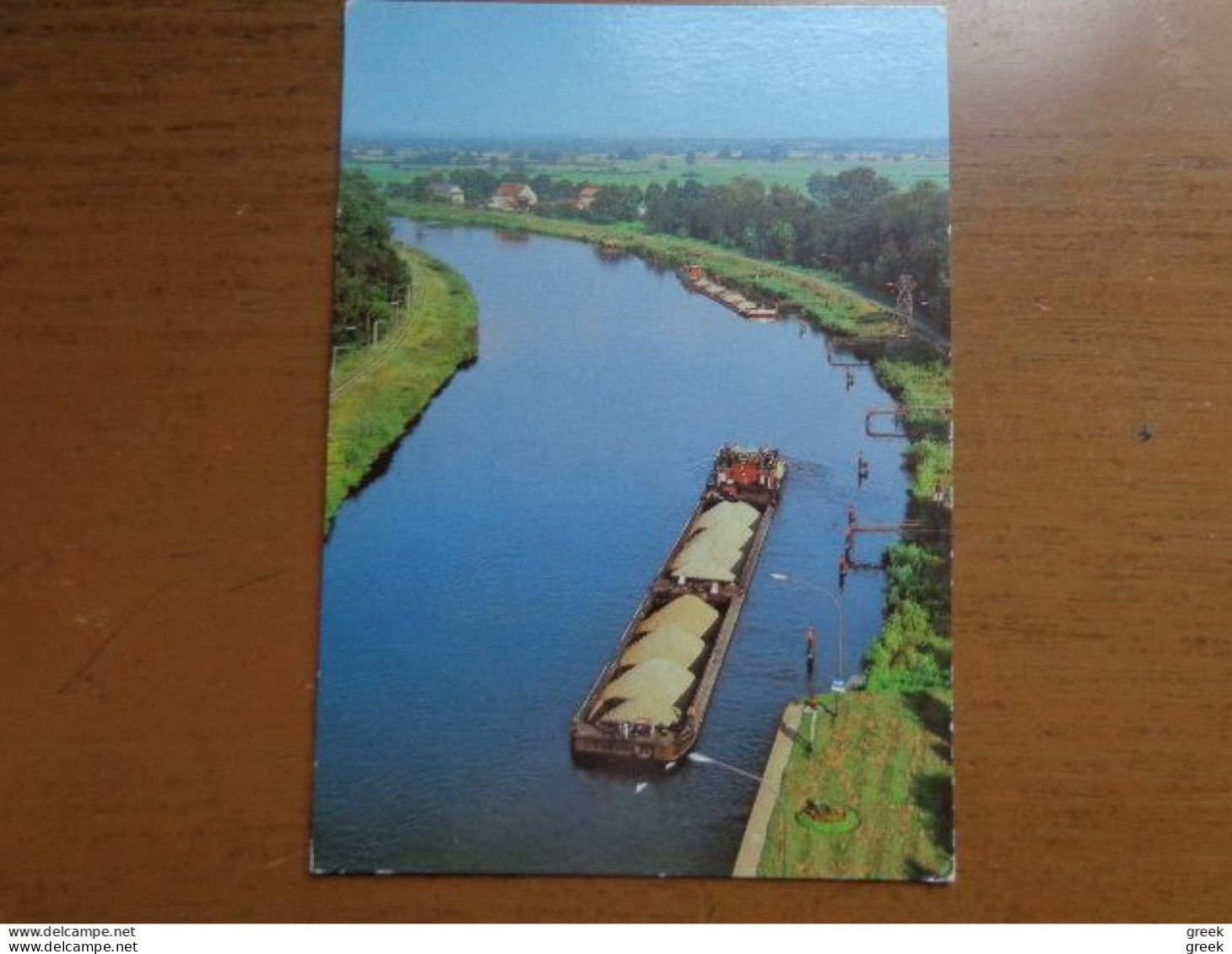 Doos postkaarten (3kg363) Allerlei landen en thema's, zie enkele foto's