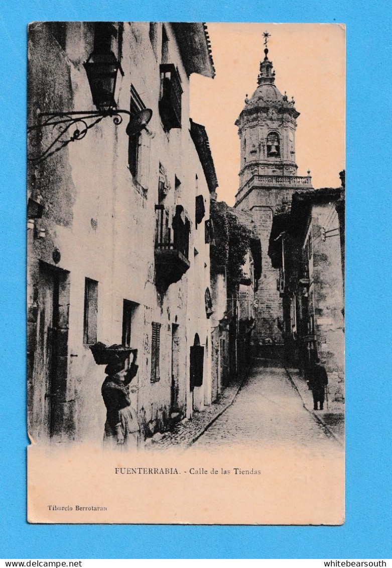 576 SPAIN ESPAÑA PAIS VASCO FUENTERRABIA CALLE DE LAS TIENDAS STREET  SHOP  ED.  TIBURCIO BERROTARAN    POSTCARD - Autres