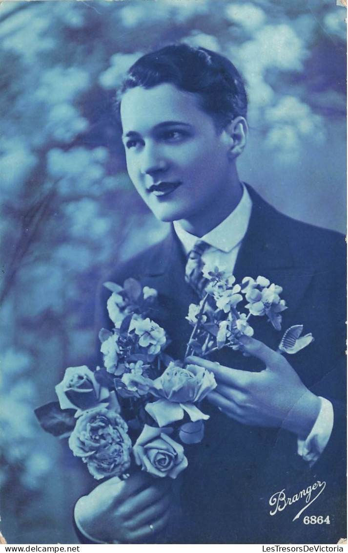 FANTAISIE - Homme En Costume - Bouquet De Roses - Branger - Carte Postale Ancienne - Männer