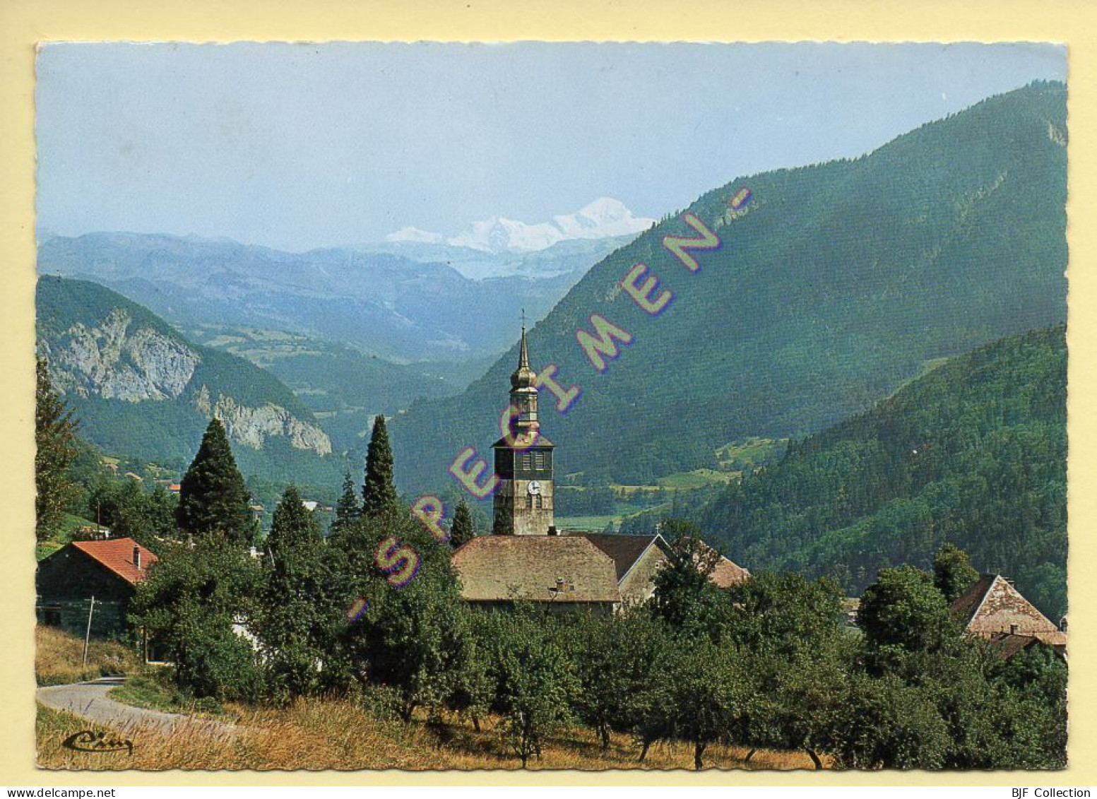 74. MIEUSSY - L'Eglise Et Le Mont-Blanc / CPSM (voir Scan Recto/verso) - Mieussy