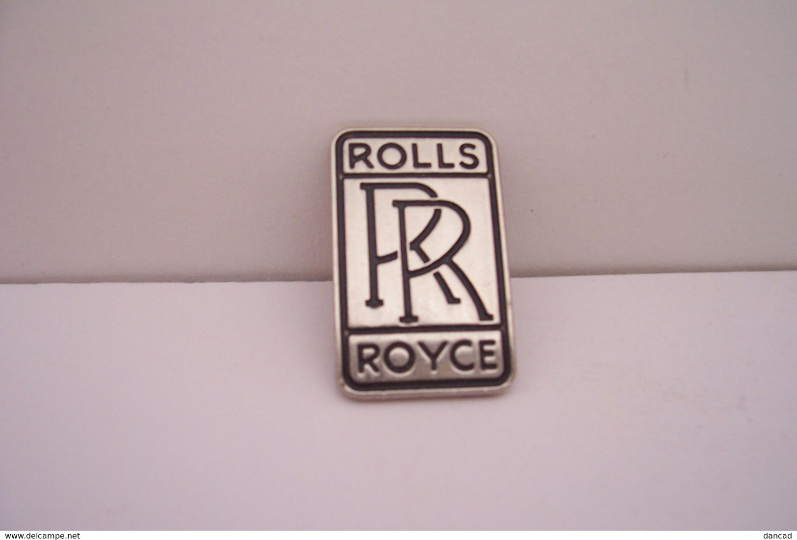 PIN'S   -  ROLLS - ROYCE  - N°2 - ( Couleur Argent ) - AUTOMOBILE - Other & Unclassified