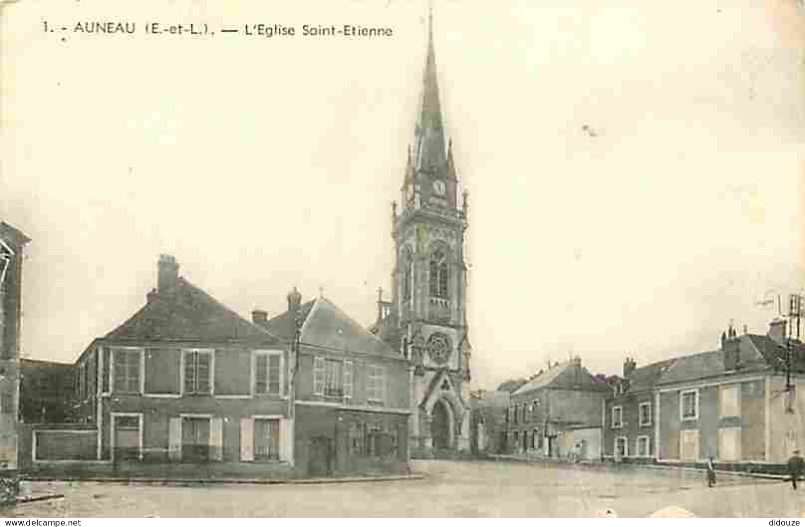 28 - Auneau - L'Eglise Saint-Etienne - Voyagée En 1945 - CPA - Voir Scans Recto-Verso - Auneau