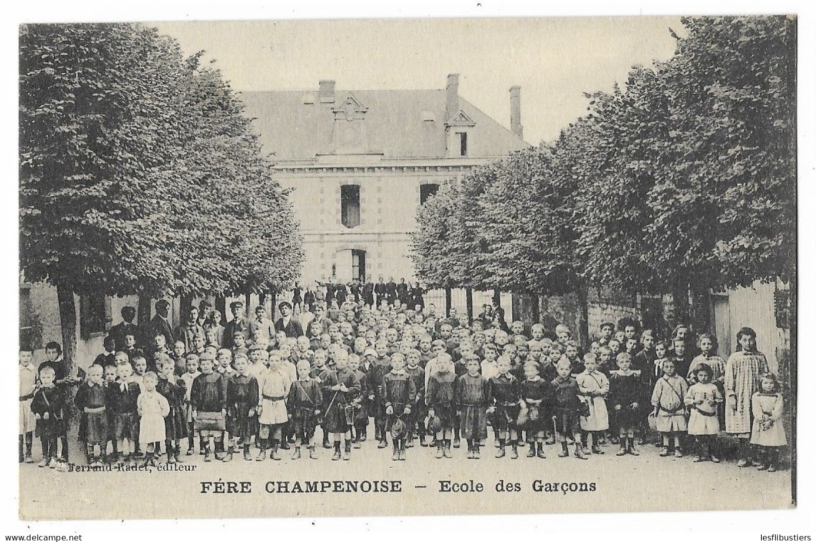 CPA 51 FERE-CHAMPENOISE Ecole Des Garçons - Fère-Champenoise