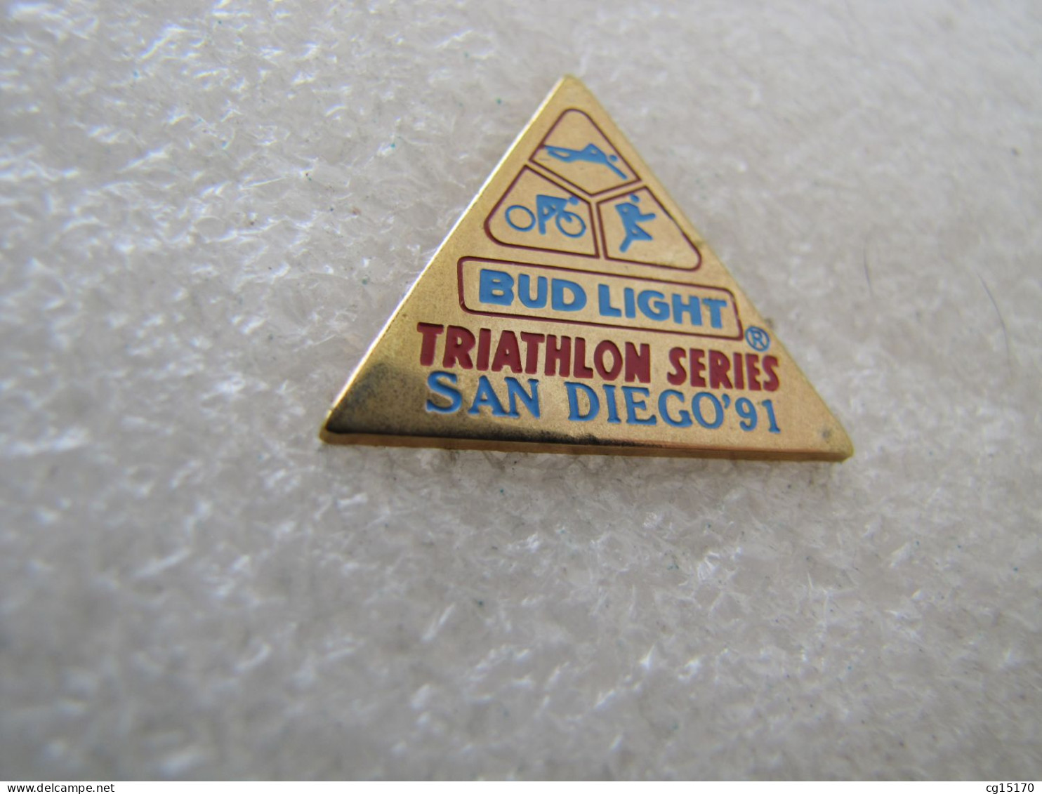 PIN'S      BUD LIGHT BIÈRE   TRIATHLON   SAN  DIEGO    91 - Altri & Non Classificati