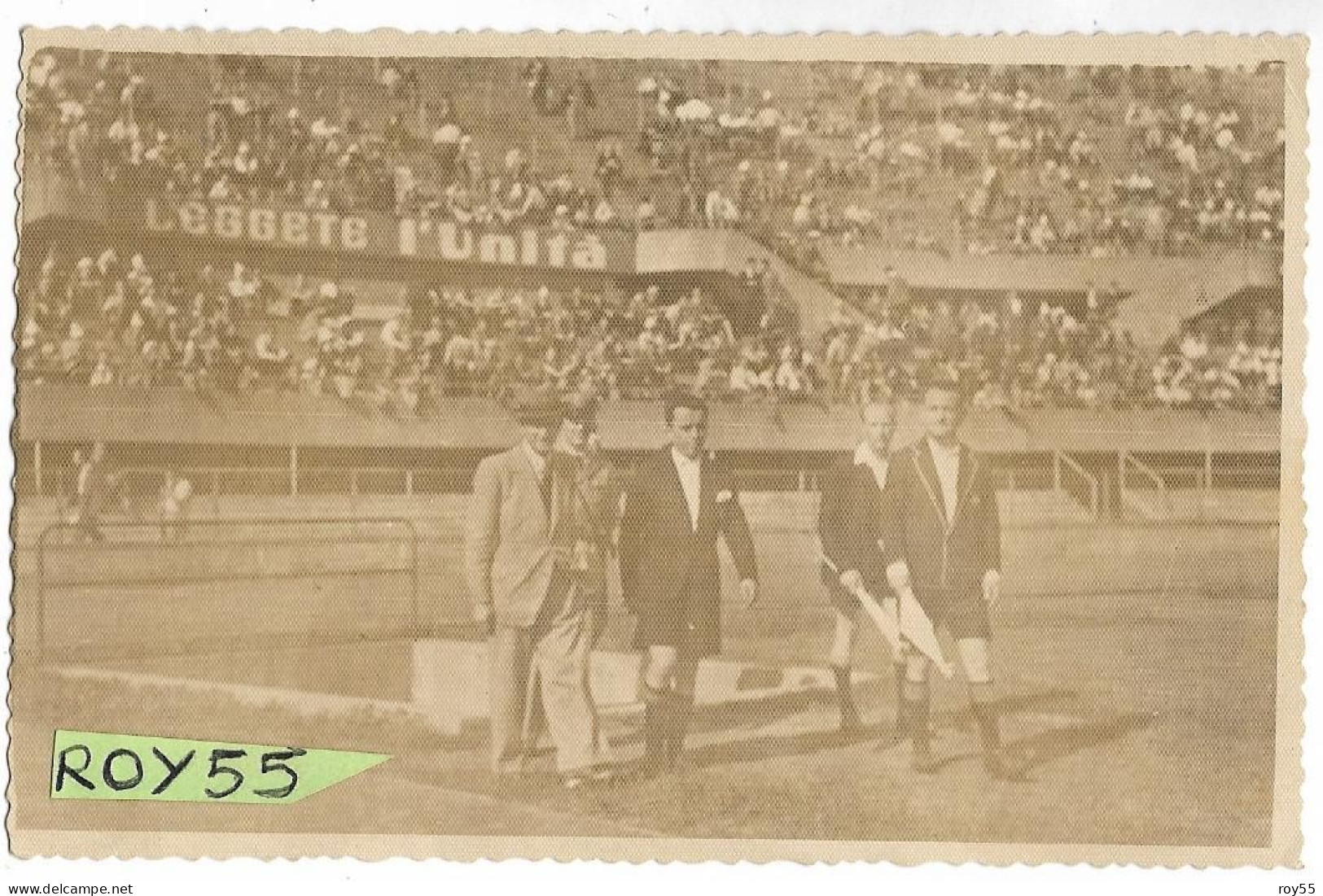 Stadium Stade Estadio Stadio Di Calcio ( Forse Bologna) Veduta Parte Curva Tifosi Uscita Terna Arbitrale Dal Sottopasso - Soccer