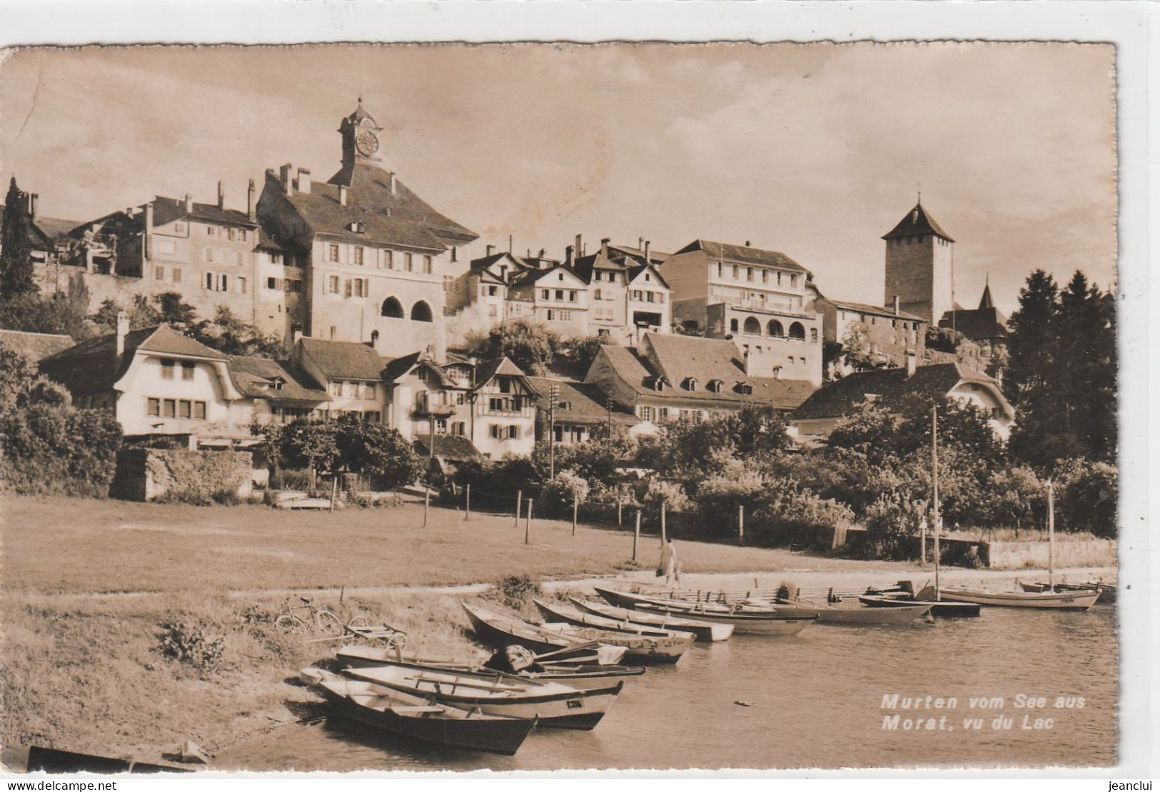 MURTEN . VOM SEE AUS  - MORAT . VU DU LAC  .  CARTE AFFR AU VERSO LE 11 V 1945 + TAMPON "  OUVERT CONTROLE  .  2 SCANNES - Morat