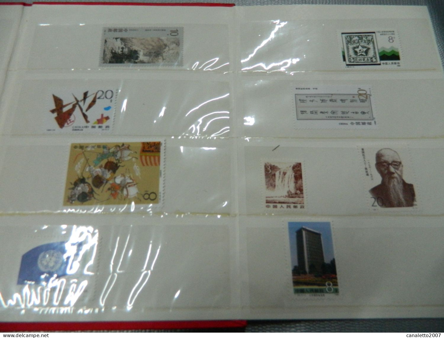 CHINE:TRES BEAU CARNET ROUGE AVEC 21 TIMBRES CHINOIS - Collections, Lots & Séries