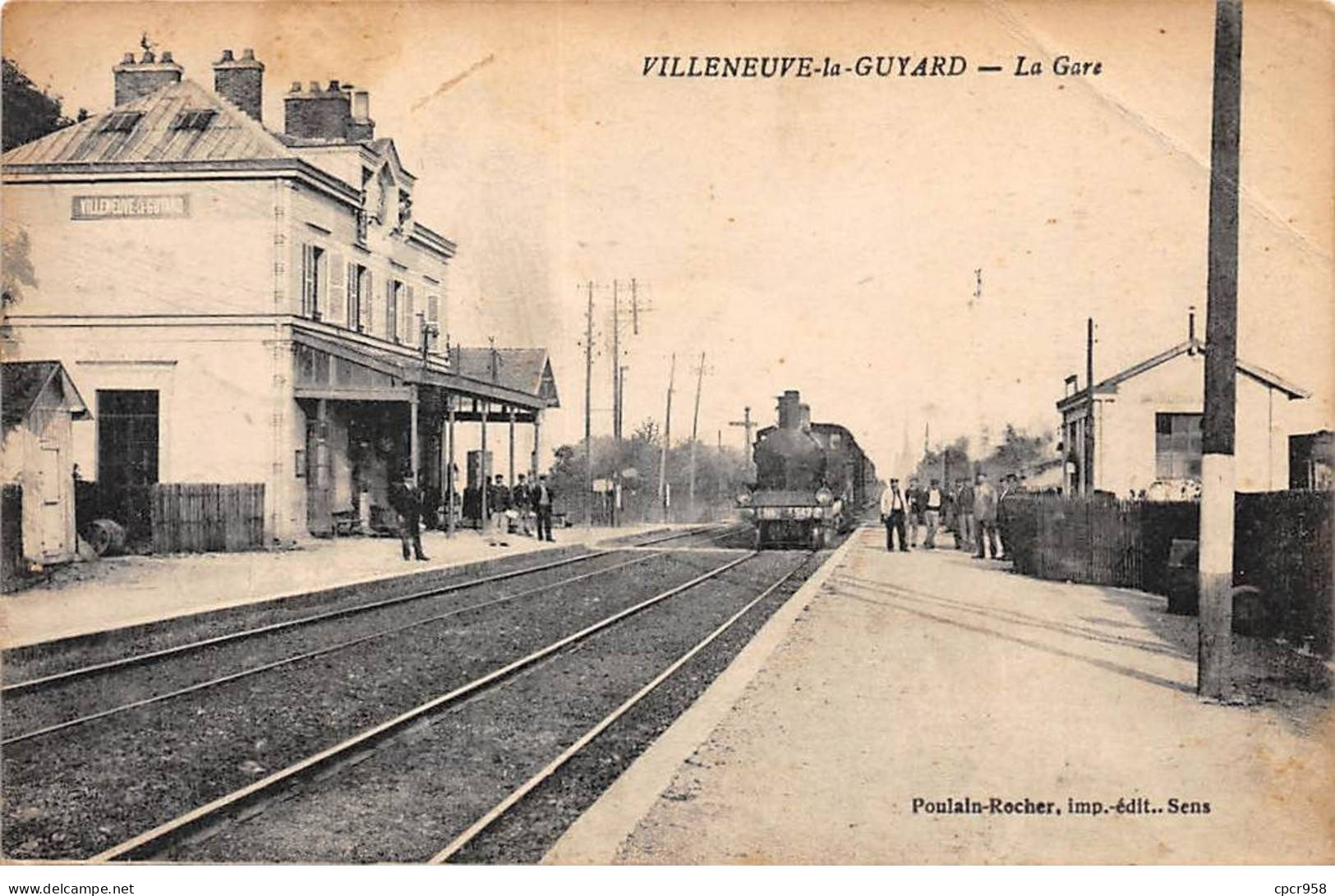 89.AM19194.Villeneuve La Guyard.La Gare.Train.Pli - Villeneuve-la-Guyard