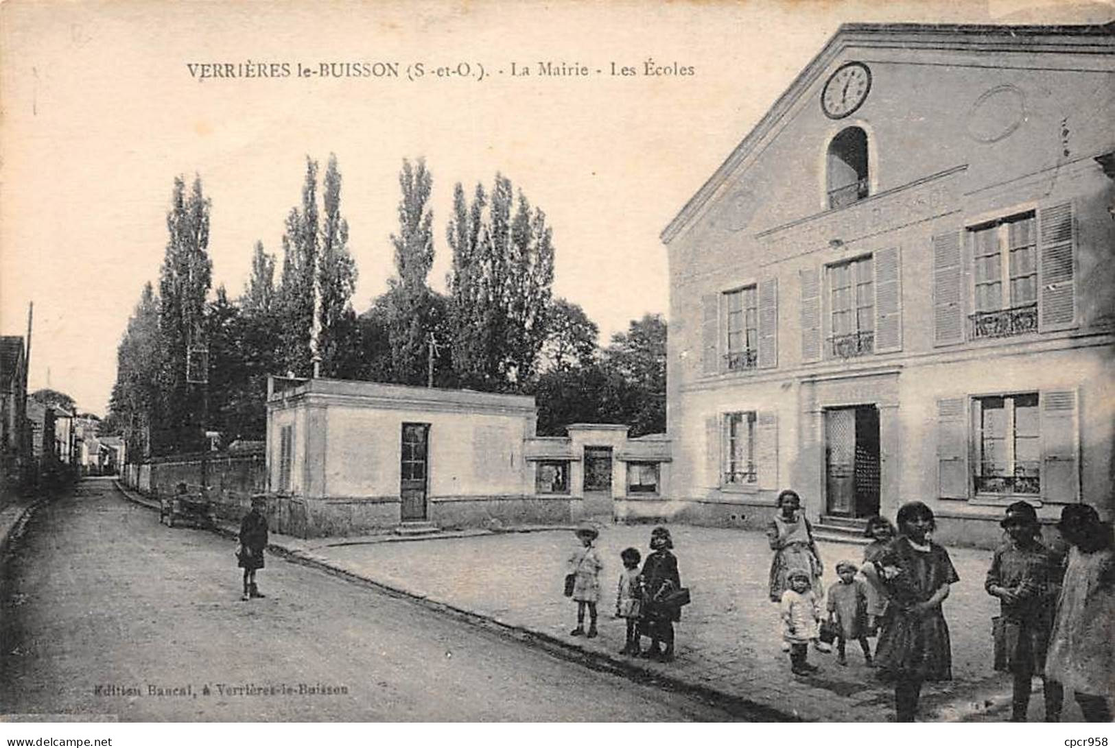 91 - VERRIERES LE BUISSON - SAN32733 - La Mairie - Les Ecoles - Verrieres Le Buisson