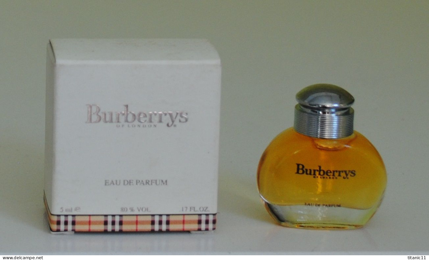 Miniature BURBERRY'S OF LONDON De Burberrys ( Etats-Unis ) - Miniatures Femmes (avec Boite)