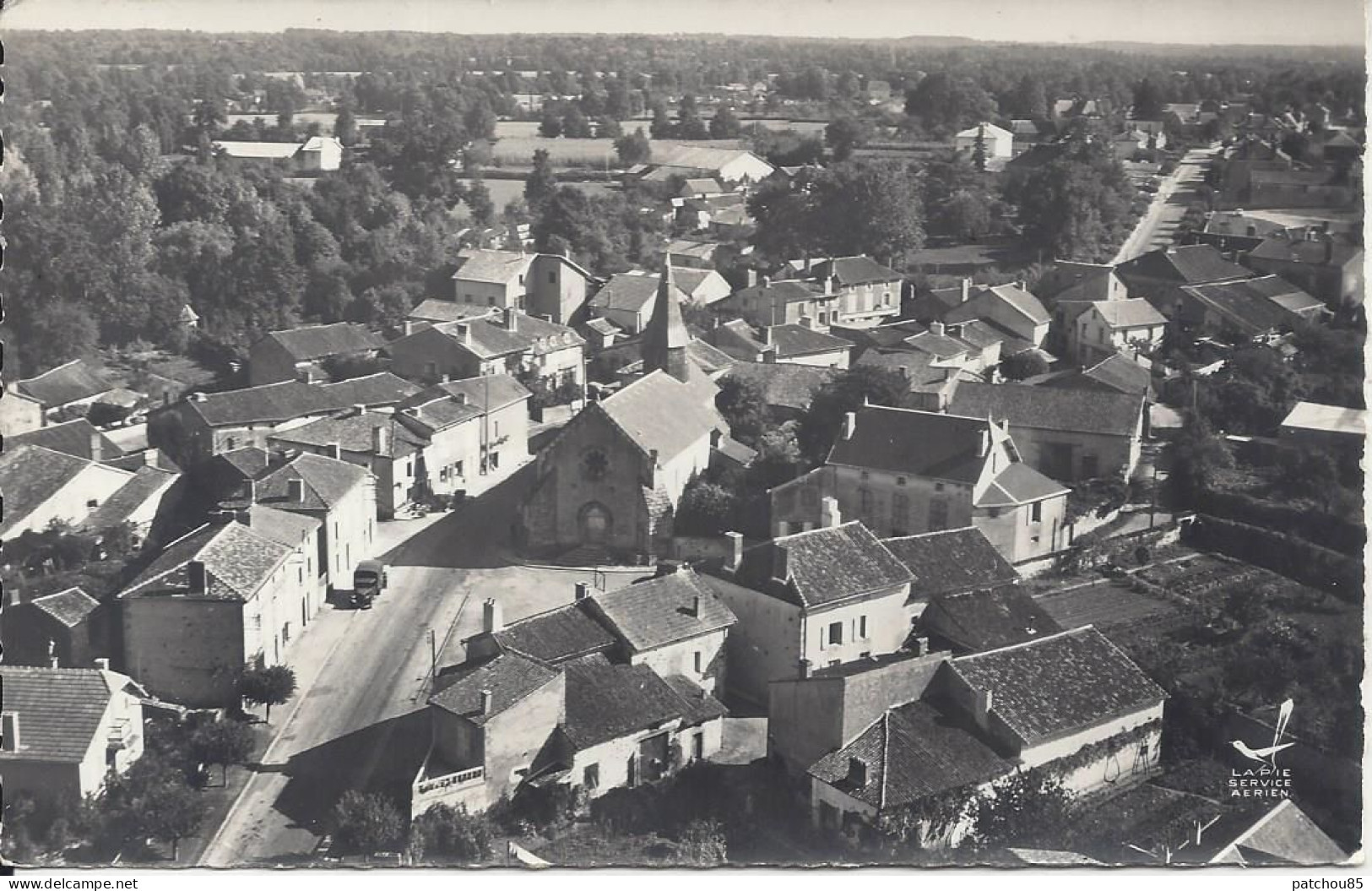 CPSM  France  87 Haute Vienne En Avion Au-dessus De … Mézières Sur Issoire   Vue Générale - Meziere Sur Issoire