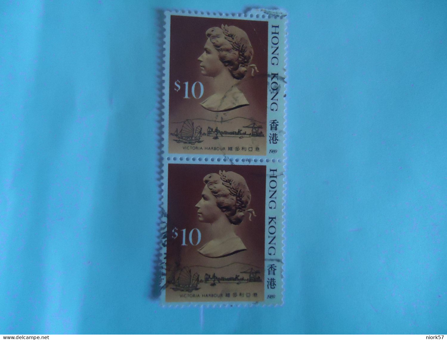 HONG  KONG  USED  STAMPS    PAIR  QUEEN 1987 $ -10- - Autres & Non Classés