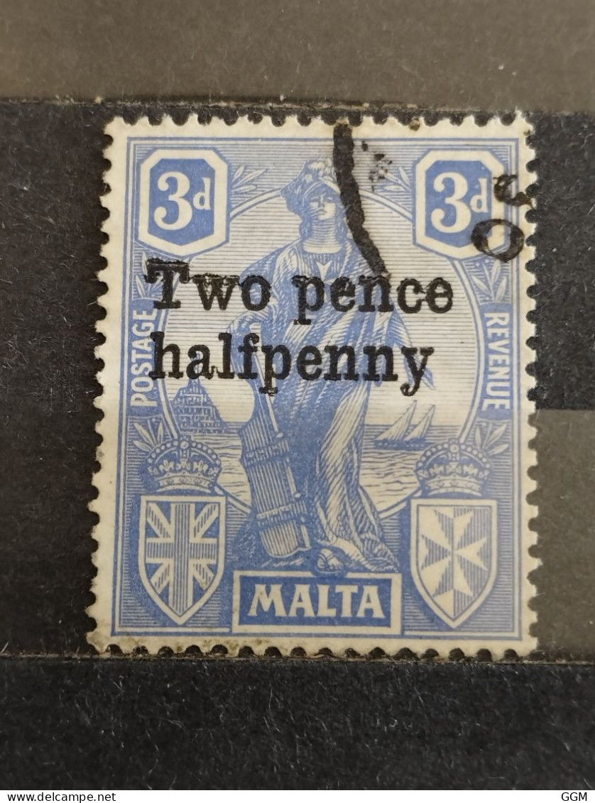 1925. Malta. Emblema. Sobrecarga Two Pence Half Penny.  2 1/2p. Usado - Malte (...-1964)