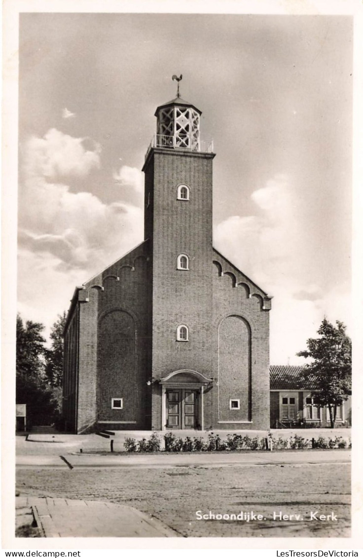 PAYS-BAS - Schoondijke - Herv Kerk - Vue Sur Une église - De L'extérieure - Face à L'entrée - Carte Postale Ancienne - Other & Unclassified