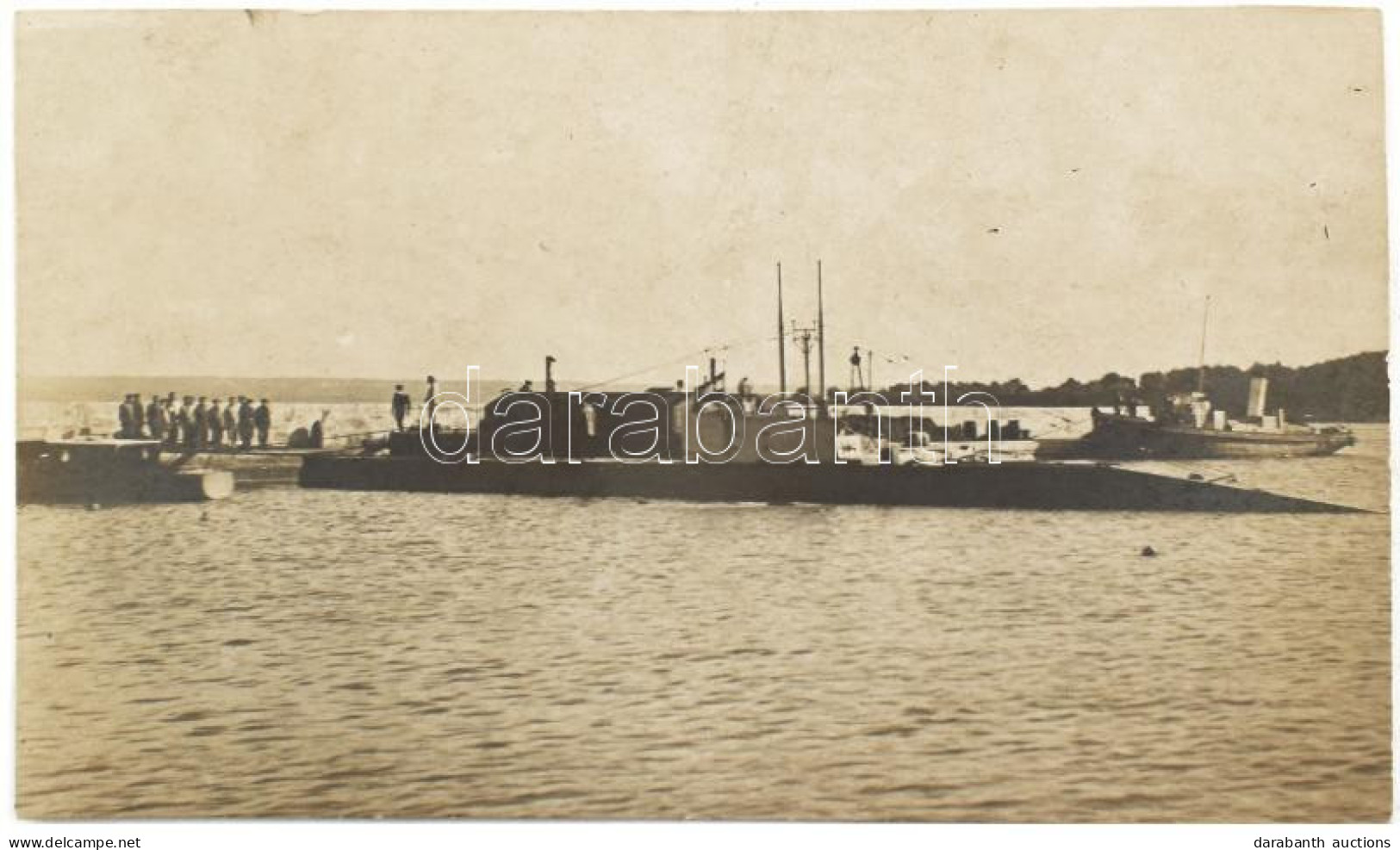 Az Osztrák-magyar Hadi Tengerészet S.M. U-I. Tengeralattjárója 9x5,5 Cm / S.M. U-I Docked In Pola. The Crew Is Lined Up  - Autres & Non Classés