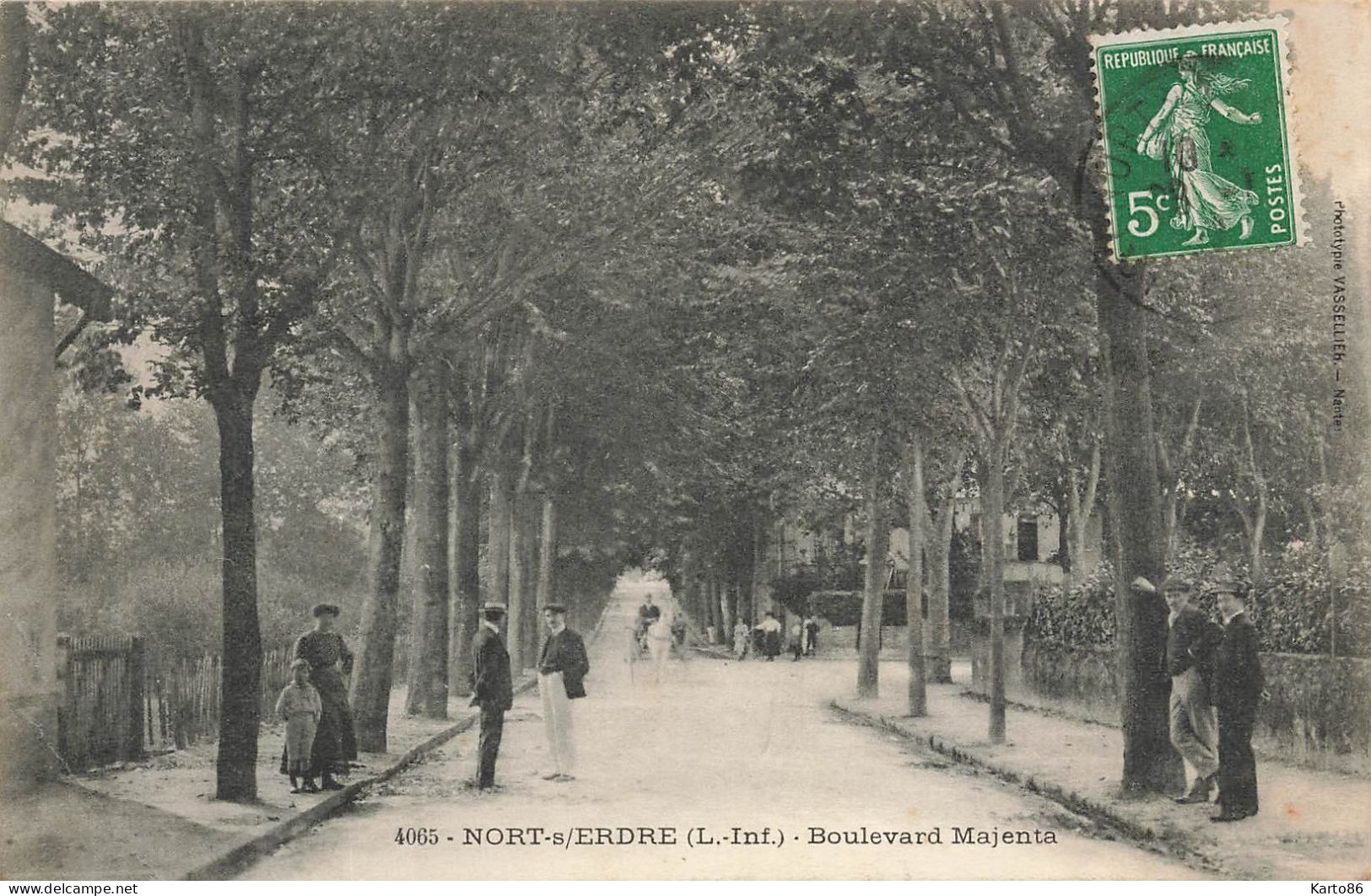 Nort Sur Erdre * Le Boulevard Majenta * Villageois - Nort Sur Erdre