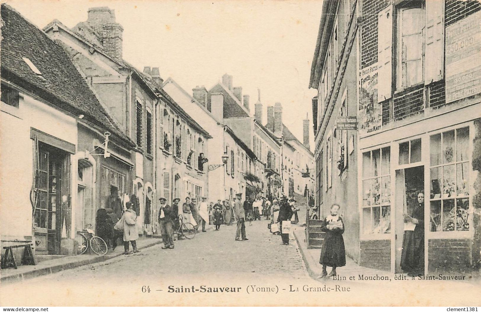 Saint Sauveur La Grande Rue - Saint Sauveur En Puisaye