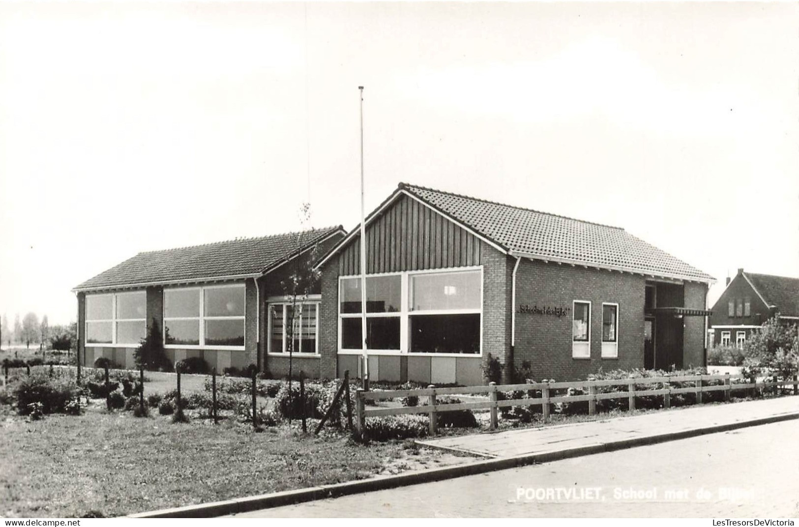 PAYS-BAS - Poortvliet - School Met De Bijbel - Vue Sur Une école - Vue De L'extérieure - Carte Postale Ancienne - Tholen