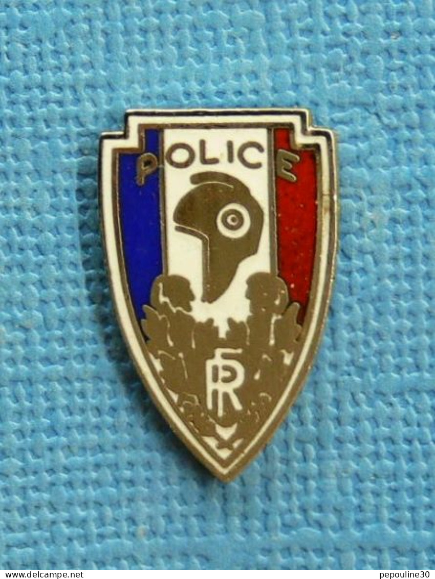 1 PIN'S /  ** INSIGNE / POLICE NATIONALE RÉPUBLIQUE FRANÇAISE ** - Policia