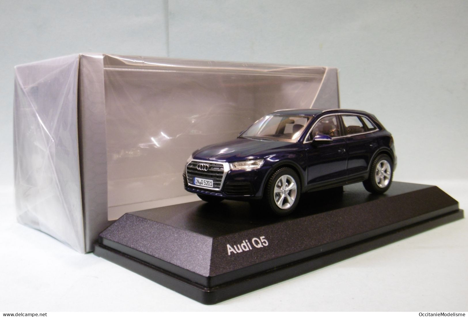 Spark - AUDI Q5 Bleu Nuit Neuf NBO 1/43 - Spark