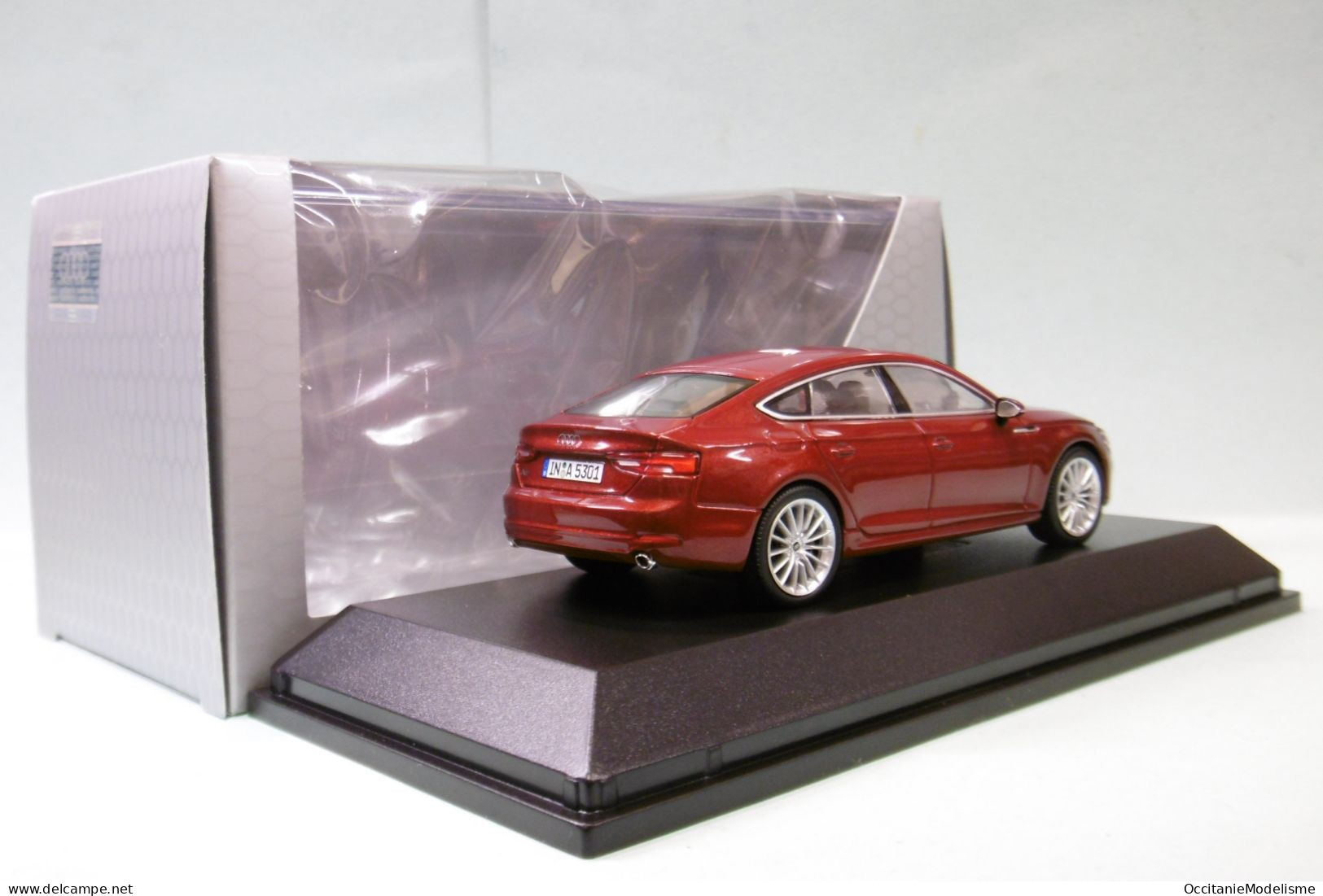 Spark - AUDI A5 SPORTBACK Rouge Métallisé Neuf NBO 1/43 - Spark