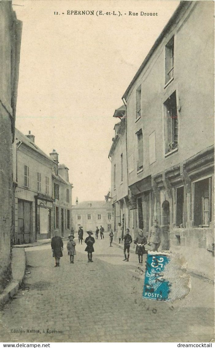 28 EPERNON. Animation Rue Drouot 1922 Carte Devenue Rare... - Epernon