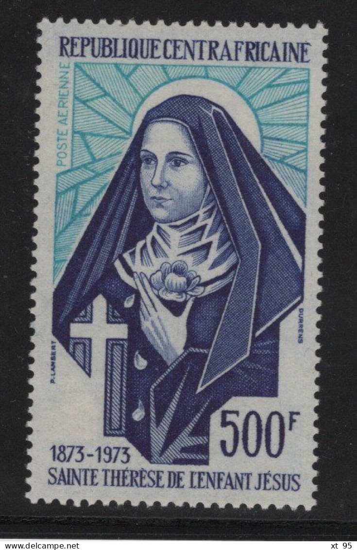 Centrafricaine - PA N°129 - Saint Therese - * Neufs Avec Trace De Charniere - Cote 7.50€ - República Centroafricana