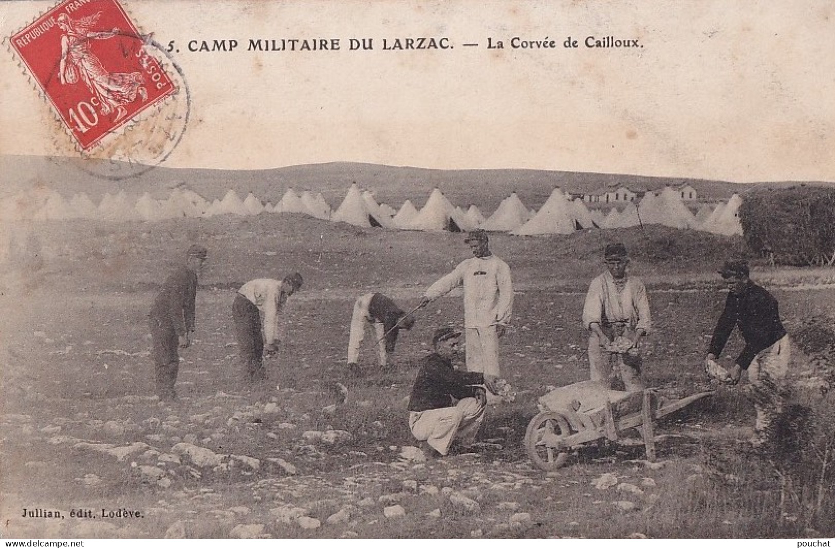 C17-12) CAMP MILITAIRE DU LARZAC - AVEYRON -  LA CORVEE  DE  CAILLOUX -  EN 1909 - La Cavalerie