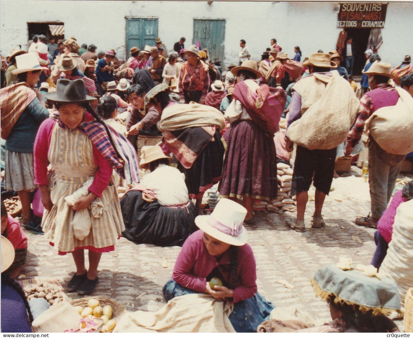 PHOTOGRAPHIES ORIGINALES / PEROU en 1976 (lot de 62 photos)