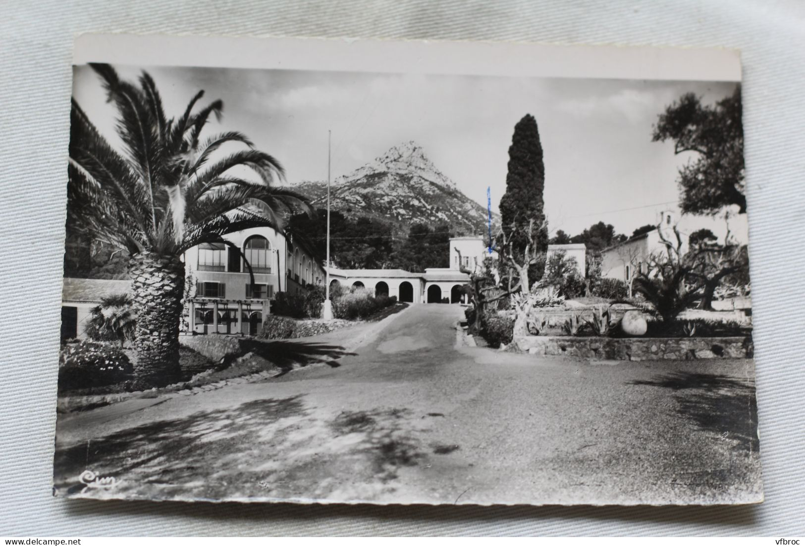 N325, Cpm, La Valette, Domaine Des Gueules Cassées, Var 83 - La Valette Du Var