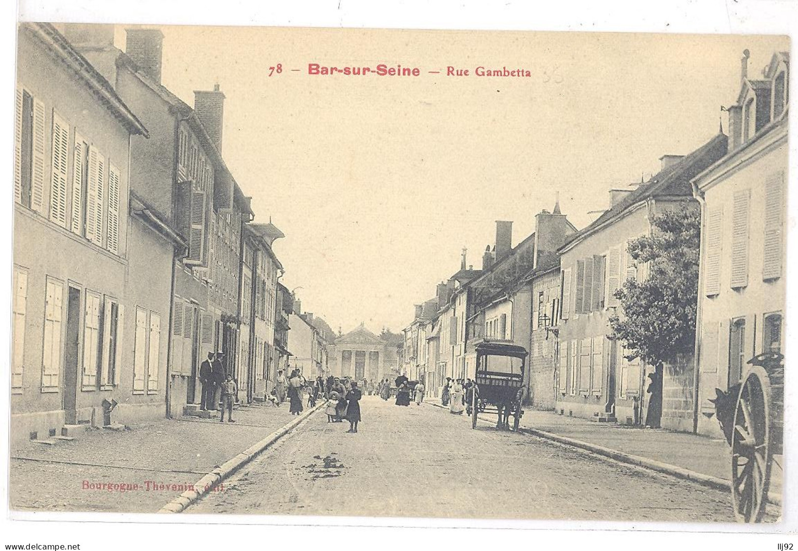 CPA 10 - BAR SUR SEINE (Aube) - 78. Rue Gambetta - Animée. Attelage - Bar-sur-Seine