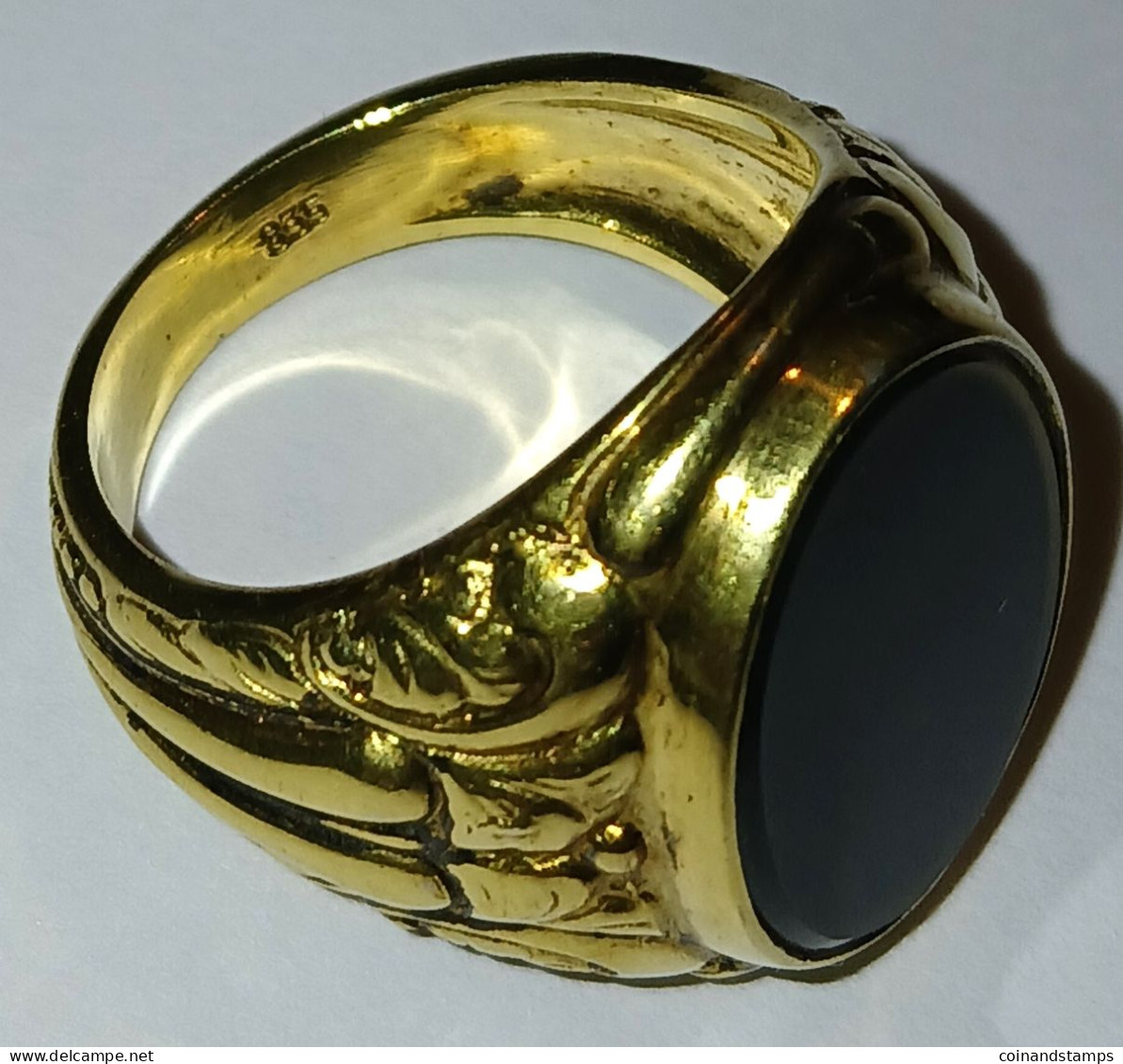 Wunderschöner Herrenring 835er Silber -Feuervergoldet Mit Wunderbaren Schwarzen Ovalen Stein, Kl. Kratzer, I-II - Bagues
