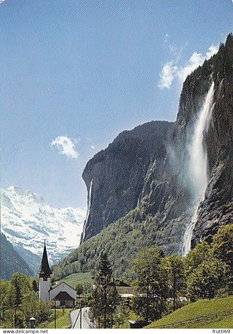 AK 212672 SWITZERLAND - Lauterbrunnen - Staubachfall - Kirche Und Großhorn - Lauterbrunnen